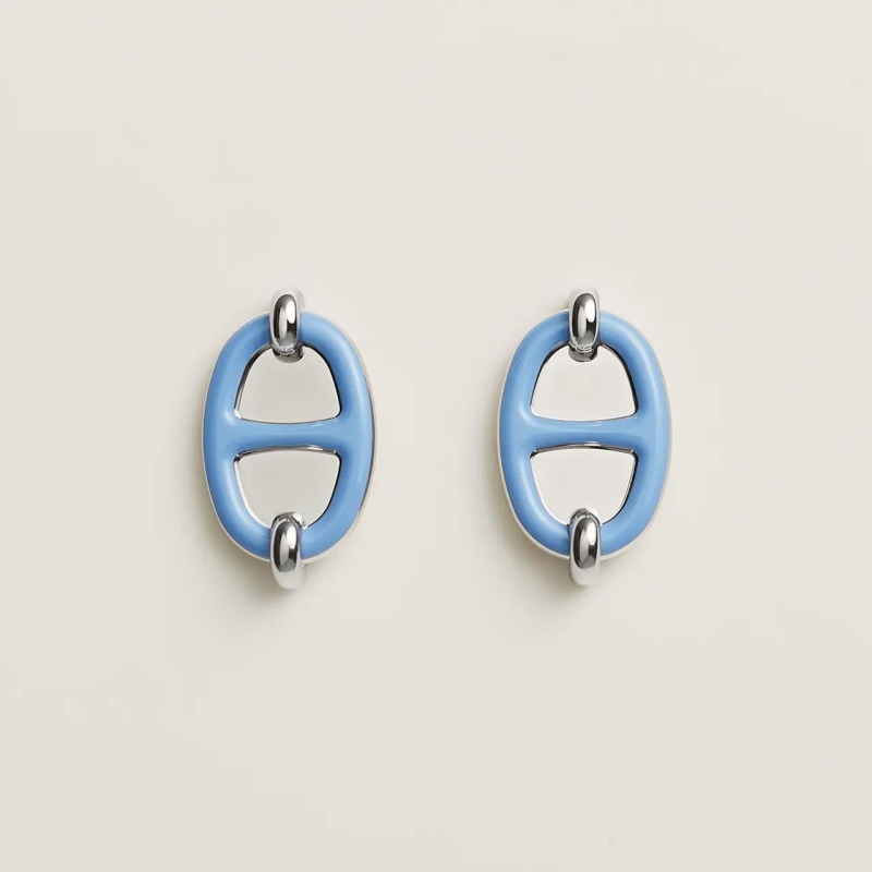 H**me5 earrings